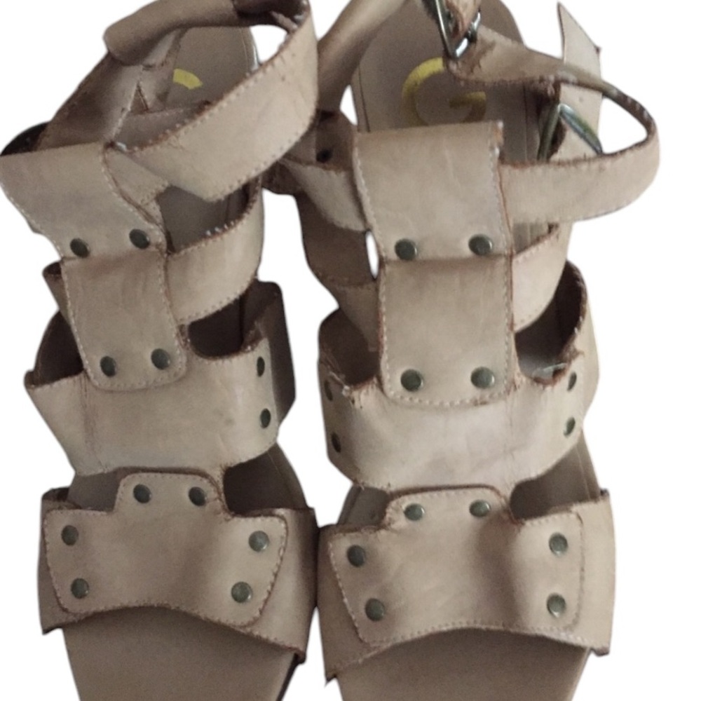 Guess size 10 tan Boho strappy platform heels